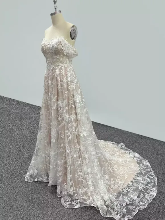 Boho Wedding Dress Lace Lace A-Line Court Train Natural Waist Backless Sleeveless Sweetheart Neck Ivory