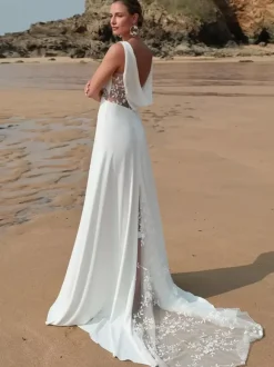 Boho Wedding Dress Lace Lace Ball Gown Court Train Natural Waist Zipper Sleeveless V-Neck White