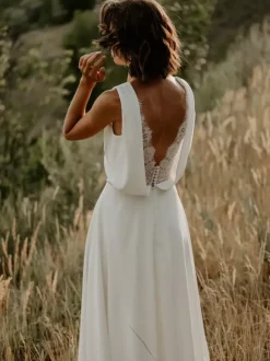 Boho Wedding Dress Lace Lace A-Line With Train Natural Waist Zipper Sleeveless V-Neck White