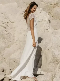 Boho Wedding Dress Stretch Crepe Embroidered Ball Gown Sweep Natural Waist Backless Short Sleeves V-Neck Ivory