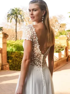 Boho Wedding Dress V-Neck Short Sleeves With Train Lace Bridal Gowns