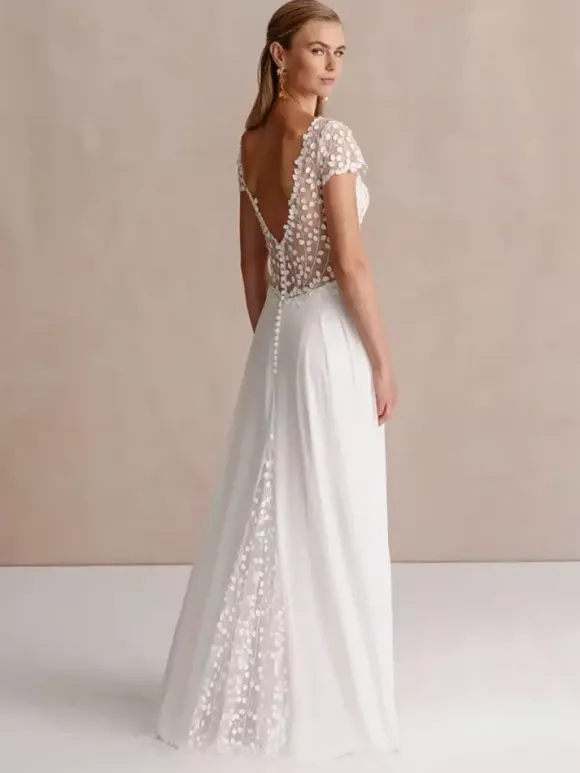 Boho Wedding Dress V-Neck Short Sleeves With Train Lace Bridal Gowns