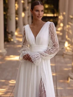Boho Wedding Dress With Train A-Line Long Sleeves Lace V-Neck Bridal Gowns