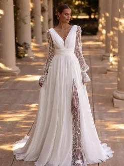 Boho Wedding Dress With Train A-Line Long Sleeves Lace V-Neck Bridal Gowns