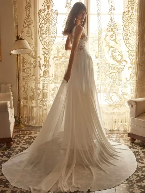 Boho Wedding Dress Chiffon Cut Out A-Line With Train Natural Waist Zipper Sleeveless V-Neck Ivory