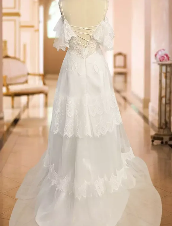 Boho Wedding Dresses 2026 A Line Deep V Neck Straps Lace Short Sleeve Bridal Gown For Beach Wedding With Sweep Train