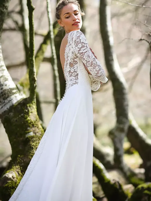 Boho Wedding Dress Lace Lace A-Line Floor-Length Natural Waist Wedding Dress Functional Buttons Long Sleeves Jewel Neck Ivory