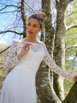 Boho Wedding Dress Lace Lace A-Line Floor-Length Natural Waist Wedding Dress Functional Buttons Long Sleeves Jewel Neck Ivory