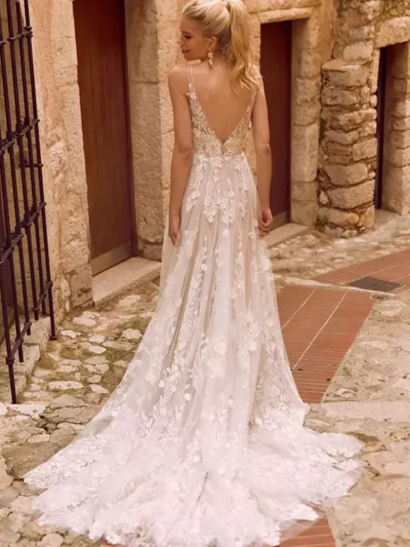 Boho Wedding Dress Lace Lace A-Line Court Train Natural Waist Backless Sleeveless V-Neck Ivory