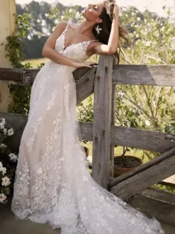 Boho Wedding Dress Lace Lace A-Line Court Train Natural Waist Backless Sleeveless V-Neck Ivory