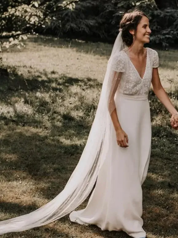 Boho Wedding Dress Lace Lace Ball Gown Sweep Natural Waist Wedding Dress Functional Buttons Short Sleeves V-Neck Ivory