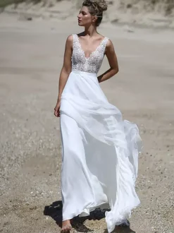 Boho Wedding Dress Lace Lace Ball Gown With Train Natural Waist Zipper Sleeveless V-Neck White