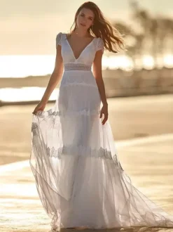 Boho Wedding Dress Tulle Lace A-Line With Train Natural Waist Wedding Dress Functional Buttons Short Sleeves V-Neck Ivory