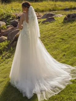 Boho Wedding Dress Tulle Lace A-Line With Train Natural Waist Zipper Sleeveless Square Neck Ivory