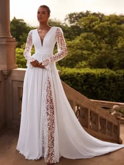 Boho Wedding Dress With Train A-Line Long Sleeves Lace V-Neck Bridal Dresses