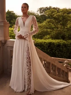 Boho Wedding Dress With Train A-Line Long Sleeves Lace V-Neck Bridal Dresses