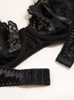 Bridal Lace Lingerie Black 3-Piece Bra Skirt Panty Sets