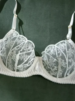 Bridal Lingerie Lace Artwork White 2-Piece Bra Panty Sets