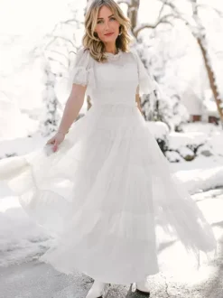 Bridal Mother Dress Designed Neckline Short Sleeves Ball Gown Tiered Wedding Guest Dresses