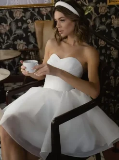 Bridal Mini Dress Short Wedding Dresses Sweetheart Neck Sleeveless A-Line Short Bridal Dresses