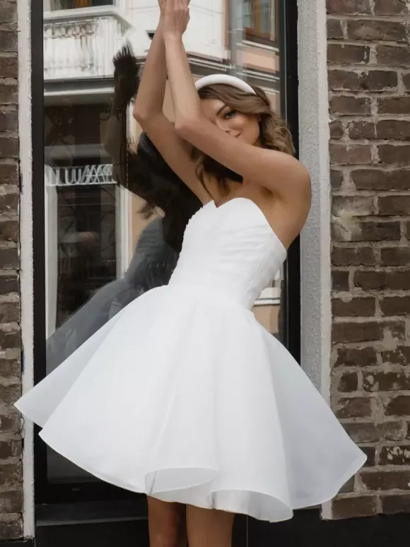 Bridal Mini Dress Short Wedding Dresses Sweetheart Neck Sleeveless A-Line Short Bridal Dresses