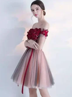Burgundy Homecoming Dress 2026 Tulle Off The Shoulder Ball Gown Sleeveless Beaded Short Dresses For Prom
