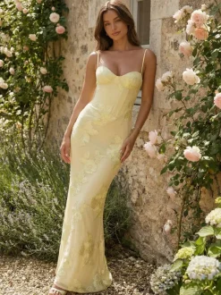 Butter Yellow Floral Embroidery Spaghetti Straps Sheath Long Prom Dresses For Women 2026