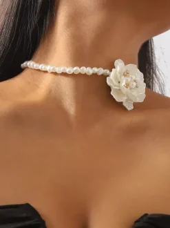 Camellia And Pearl Choker Necklace For Women 2026