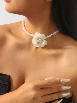 Camellia And Pearl Choker Necklace For Women 2026