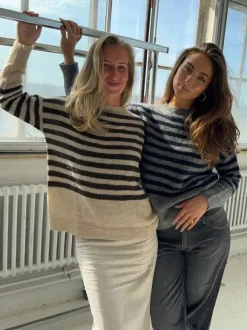 Casual Stripe Knit Sweater Loose Fit Crew Neck Pullover For Women 2026