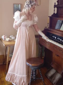 Champagne Retro Tudor Dress Costumes Women's Lace Ruffles Polyester Dress Marie Antoinette Costume Western 18th Century Costume