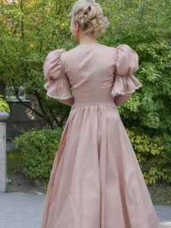 Champagne Retro Tudor Dress Costumes Lace Polyester Dress Women's Retro Marie Antoinette Costume Tunic Vintage Clothing