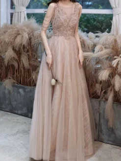 Champagne Prom Dress 2026 A-Line V-Neck Sleeveless Lace Up Chains Floor-Length Party Dresses Wedding Guest Dresses
