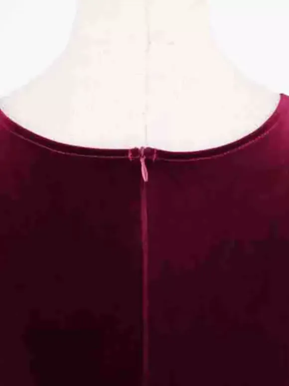 Chic Fitted Burgundy Gown With A Line Skirt Perfect For Evening Events