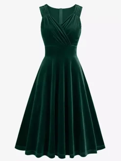 Chic Fitted Burgundy Gown With A Line Skirt Perfect For Evening Events