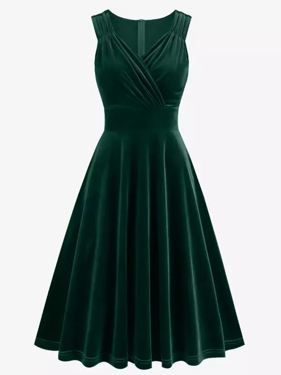 Chic Fitted Burgundy Gown With A Line Skirt Perfect For Evening Events