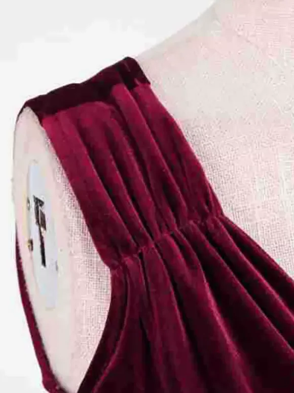 Chic Fitted Burgundy Gown With A Line Skirt Perfect For Evening Events