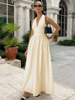 Chic Fitted White Gown With V Neckline Perfect For Summer Events