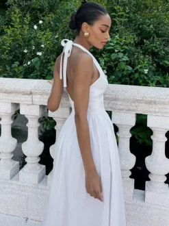 Chic Fitted White Gown With V Neckline Perfect For Summer Events