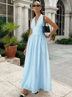 Chic Fitted White Gown With V Neckline Perfect For Summer Events