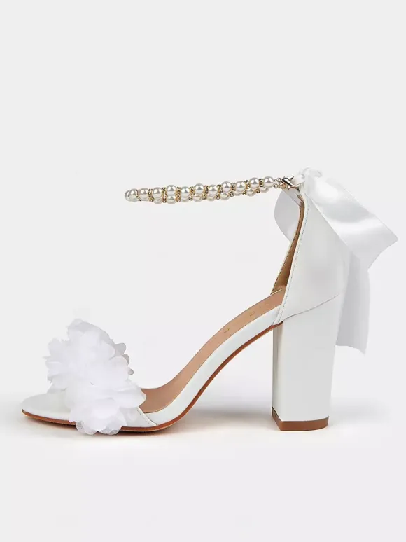 Chunky Heel Wedding Shoes White Pearls Flowers Detail Open Toe Ankle Strap Bridal Shoes