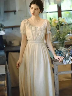 Classical Lolita Dress Polyester Lace Lolita Dresses Short Sleeves Classic Ecru White