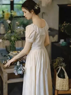 Classical Lolita Dress Polyester Lace Lolita Dresses Short Sleeves Classic Ecru White