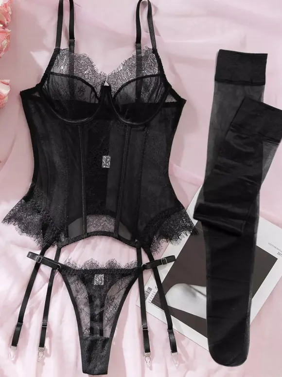 Corsets Burgundy Lace Sexy Lingerie Garter 3-Piece Set