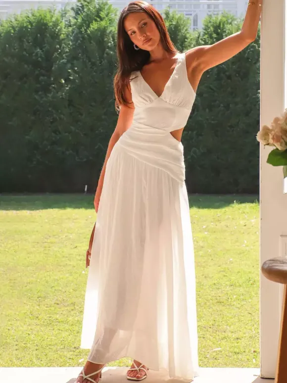 Cut Out Sleeveless Maxi Dress for Women - Boho V Neck Ruched Waist Backless Flowy A Line Sun Dress - Summer Wedding Guest 2026