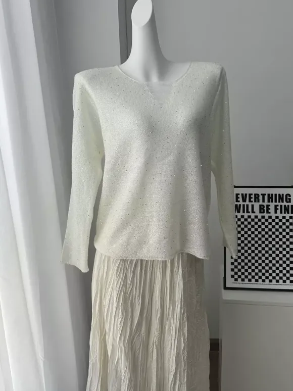 Distressed Neck Knit Pullover Sweater With Sequins For Women 2026