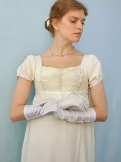 Ecru White Retro Tudor Dress Costumes Lace Polyester Dress Women Vintage Costume Shift Party Prom Dress