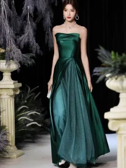 Evening Dress 2026 A-Line Strapless Satin Floor-Length Pleated Formal Dresses Forest Green Pageant Dress Wedding Guest Dresses Free Customization