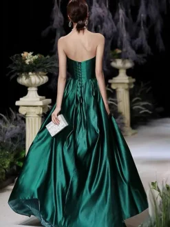 Evening Dress 2026 A-Line Strapless Satin Floor-Length Pleated Formal Dresses Forest Green Pageant Dress Wedding Guest Dresses Free Customization