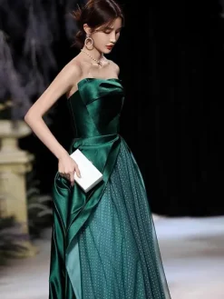 Evening Dress 2026 A-Line Strapless Satin Floor-Length Pleated Formal Dresses Forest Green Pageant Dress Wedding Guest Dresses Free Customization